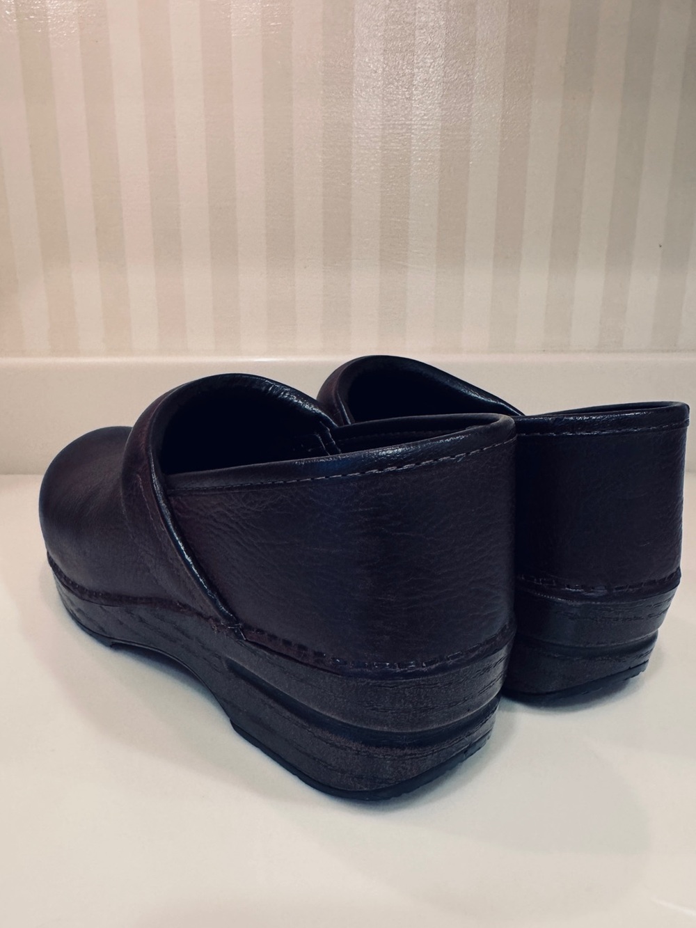Dansko Professional Brown Leather Clog Mules Shoes - Picture 5 of 14